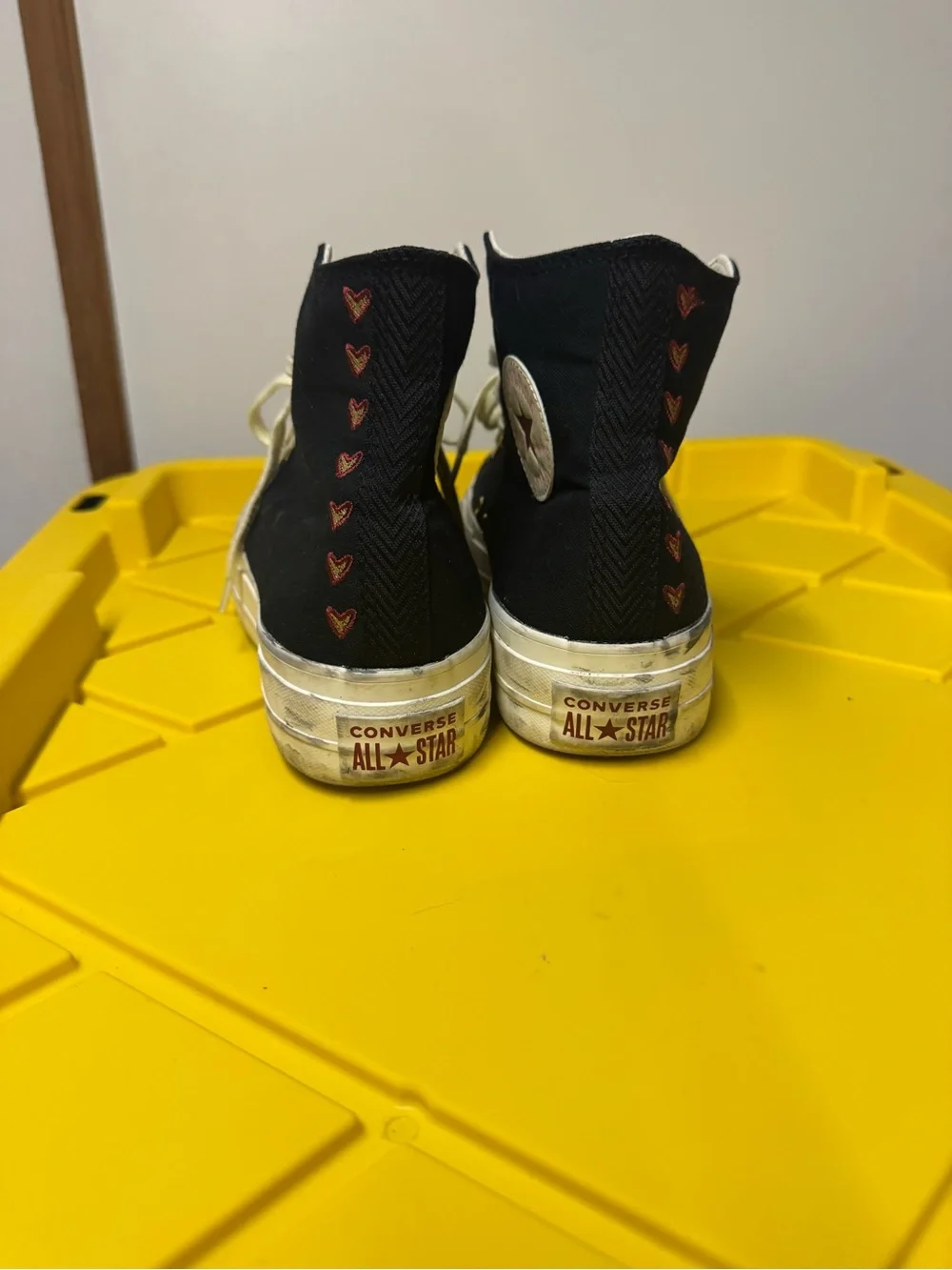 CONVERSE Hearts Valentine’s Day Chuck Taylor Platform Lift Hi Women’s 9.5